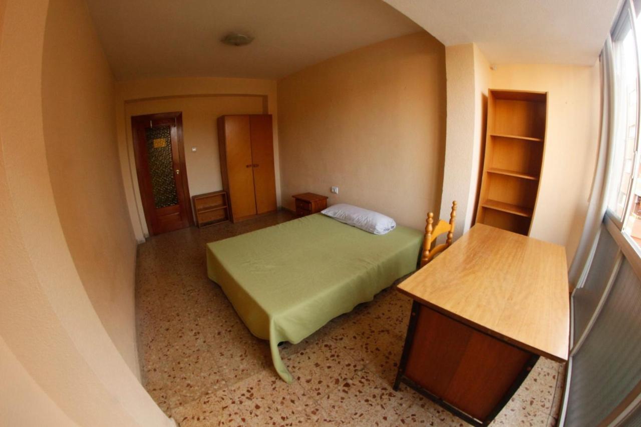 Bigger Flat For Holiday Near Beach Ideal For Familie With Climatisacion Valencia Exteriör bild