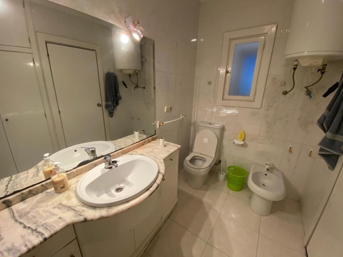 Bigger Flat For Holiday Near Beach Ideal For Familie With Climatisacion Valencia Exteriör bild