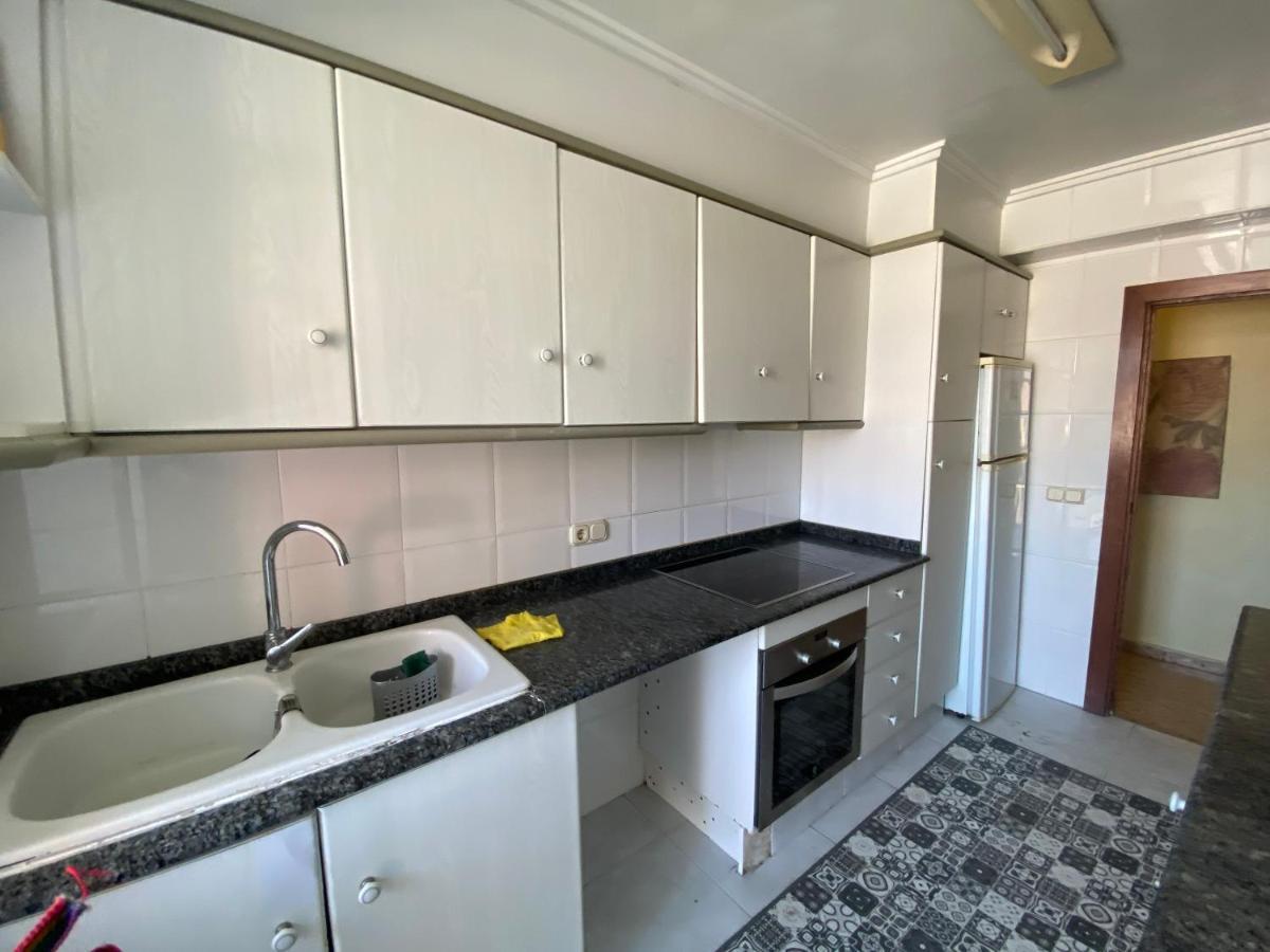 Bigger Flat For Holiday Near Beach Ideal For Familie With Climatisacion Valencia Exteriör bild